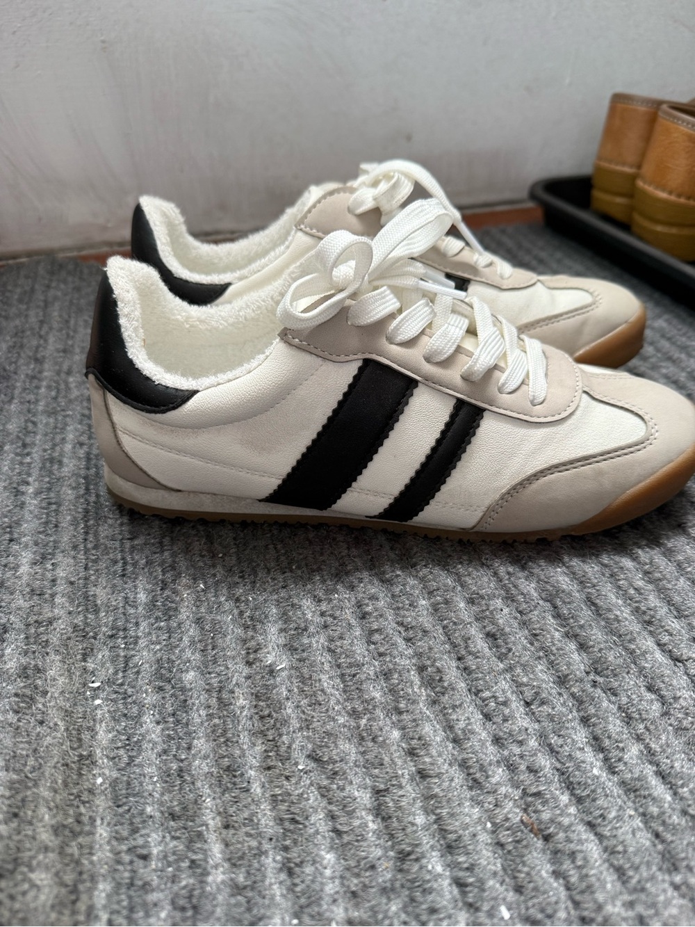 Sneakers women